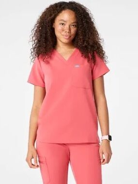 FIGS Women’s V-Neck  Top - Coral Pink